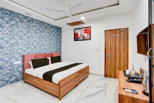 Greater Noida Hotel | Super Townhouse Happy Habitat Guest House