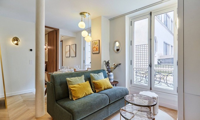 Quartier de la Porte-Saint-Denis Apartment | Superb Apartment With 2 Bedrooms