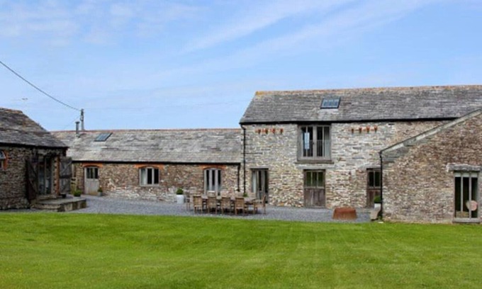 Treligga House | Superb barn conversion set within private grounds with Atlantic view.