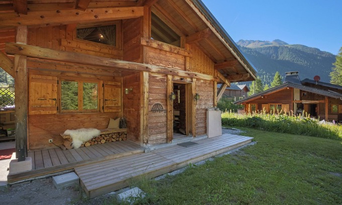 Vallorcine Ski Chalet | Superb Le Buet Chalet, nr skiing, Chamonix, Argentiere, Les Houches, Vallorcine