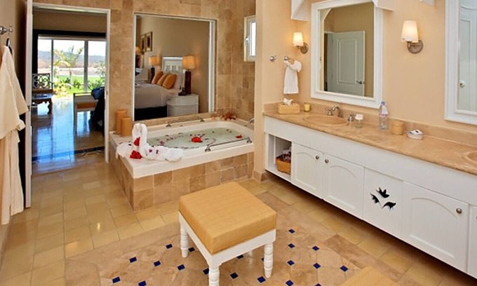 Lomas de Mazatlan Apartment | Superb Mazatlan's Emerald Estates