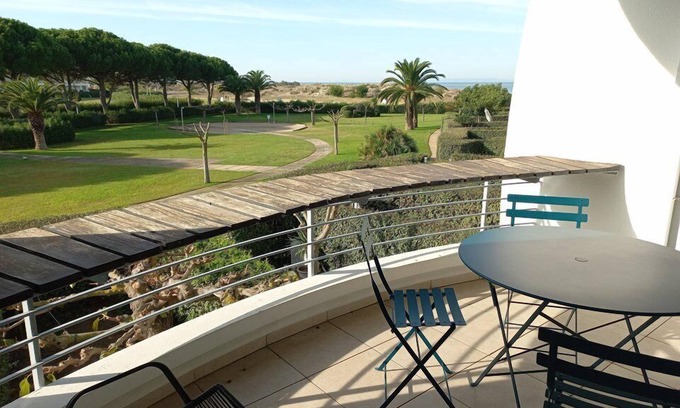 Le Grau-Du-Roi Apartment | Superb, Sleeps 5 in cabin, Parking, 100 m Beach