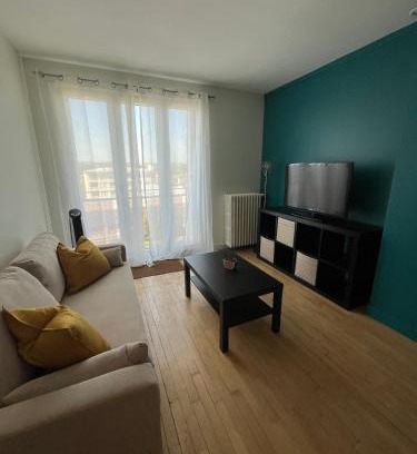 Rueil-Malmaison Apartment | Superbe apart proche transports
