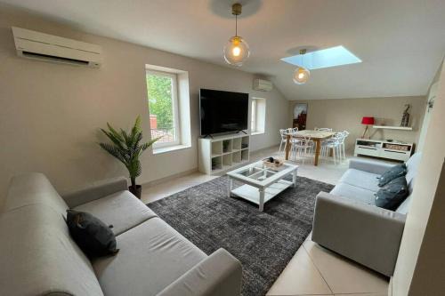 Tain-l'Hermitage Apartment | Superbe appartement avec 2 Chambres - 9 Personnes - Parking Privé