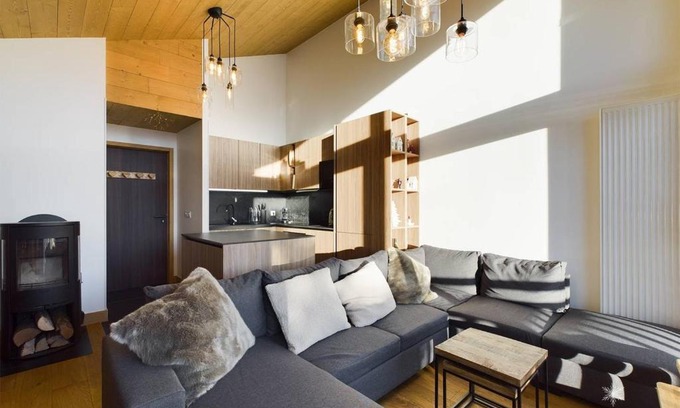 La Rosiere Apartment | Superbe Apt 5P au Centre, 200m des Pistes, 3 SDB, Mezzanine, Balcon Sud, Parking, WiFi - FR-1-398-656