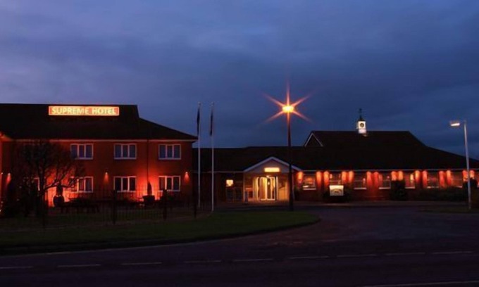 Bicker Bar Hotel | Supreme Inn Boston