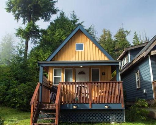 Ucluelet House | Surf Haven, Lofted Cozy Cabin Minutes to Beach