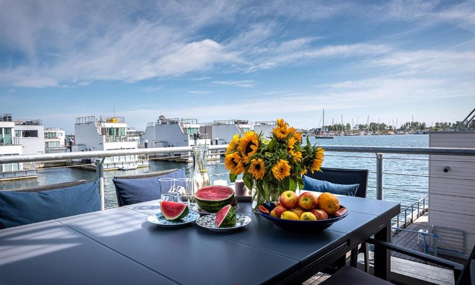 Olpenitz House | Surfer's Bay