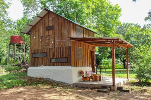 Escamequita Ski Chalet | Surfers Paradise - Cabin next to Yankee Beach