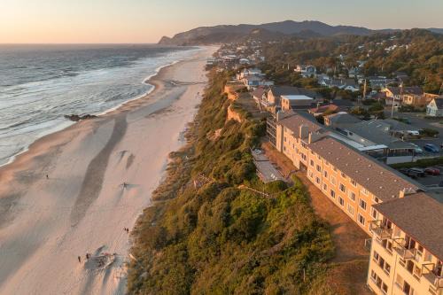 Lincoln City Hotel | Surfland Hotel