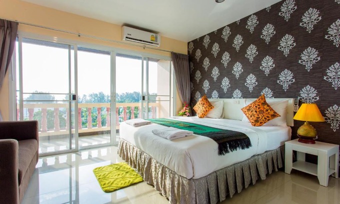 Cherngtalay Hotel | Surin Sunset Hotel - SHA