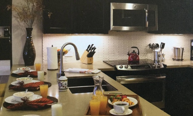 Truckee Resort | Surrounded By Pine Trees And Mountains And Snow Makes It Even More Beautiful!