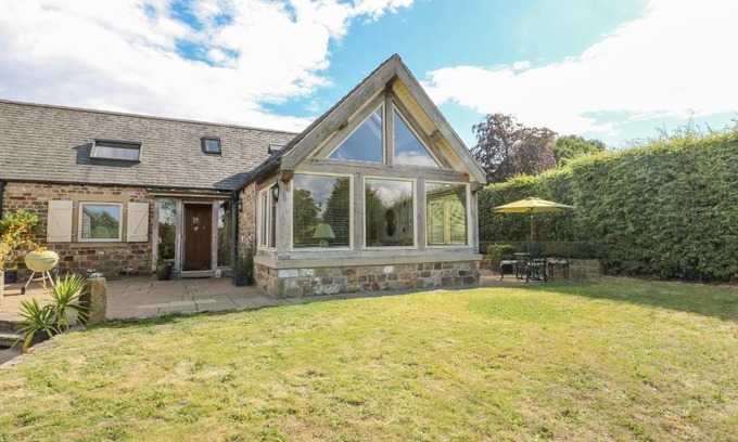 Holymoorside House | Swallows Barn