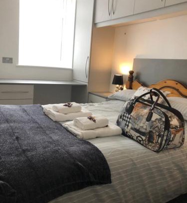 Stoke-on-Trent Apartment | Sweet Caroline at Longton. Great location for Stoke on Trent, The Potteries and Alton Towers.