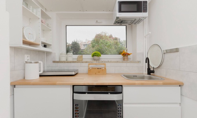 Saska Kepa Apartment | Sweet Studio Saska Kepa by Renters