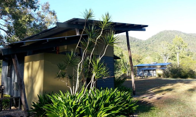 Julatten Cabin | Sweetwater Lodge