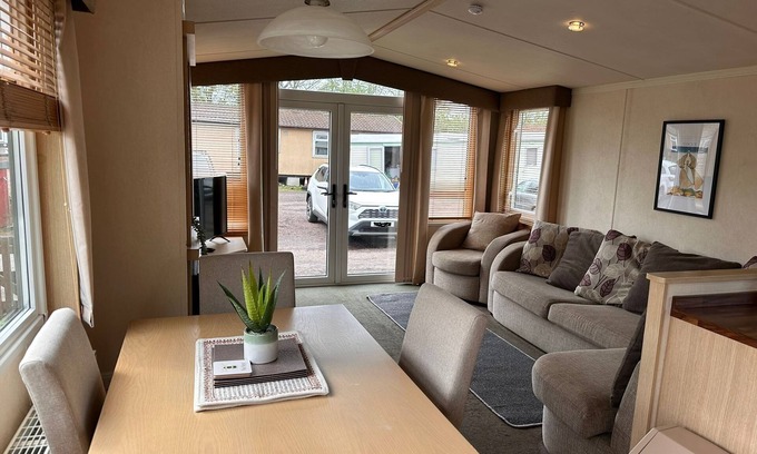 Glasgow House | Swift Moselle 2-bed Parkhome Uddingston Glasgow