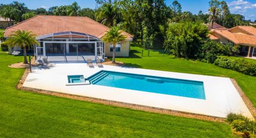 Groveland House | SWISS 56 - Lake Denise