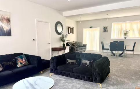Leicester Apartment | Syster Properties Leicester LE3 Stay with Free Parking Peaceful Area at Sangha walk