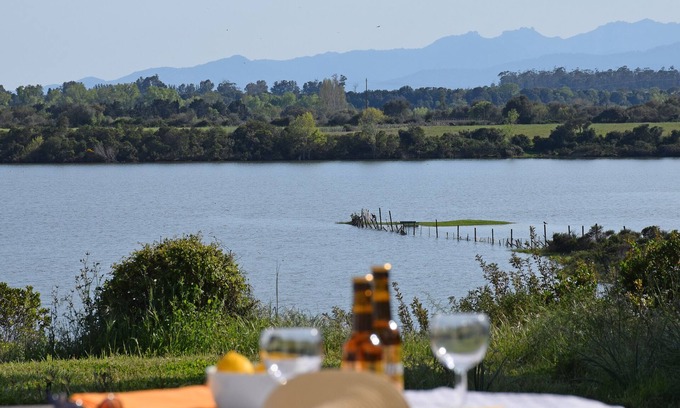 Aleria Apartment | T2, Pleine Nature, lakeside, large garden, Beaches within 7 km, Air-conditioned, WiFi