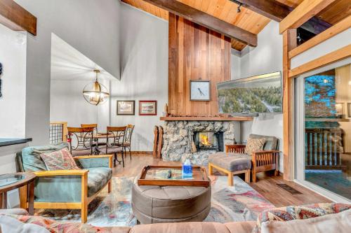 Dollar Point House | Tahoe Condo Near Skylandia Beach