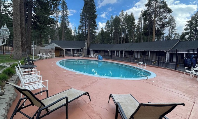 South Lake Tahoe Hotel | Tahoe Hacienda Inn