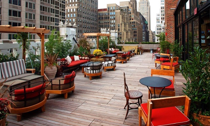 Midtown Hotel | Take The Family On A Trip To NYC! 4 Deluxe Double Queen at Refinery Hotel!