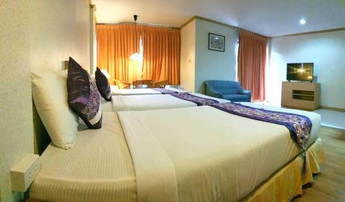 Khao Takiab Hotel | Takiab Beach Resort