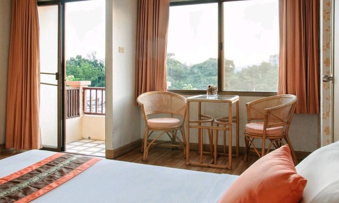 Khao Takiab Hotel | Takiab Beach Resort