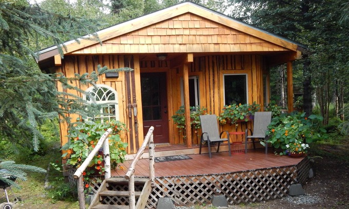 Susitna North Cabin | Talkeetna Basecamp Wilderness Cabin, accessible by car