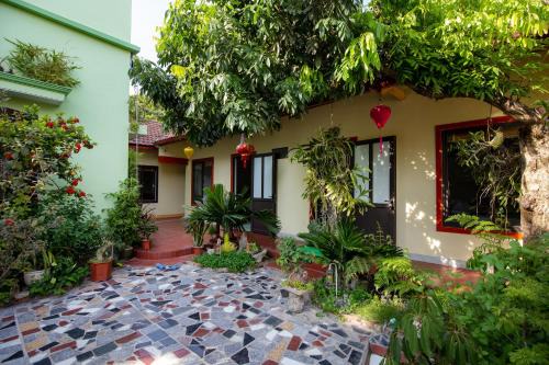 Hoa Lu Hotel | Tam Coc Lotus Flower Homestay