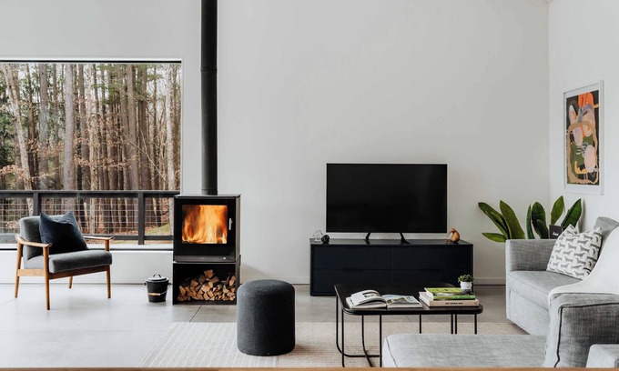 Beach Lake House | Tamarack House - Chic Modern near Narrowsburg