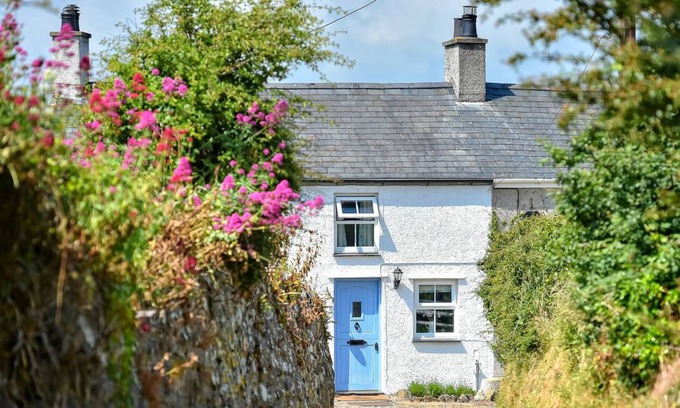 Llanengan House | Tan y Fynwent in the beautiful Pwllheli
