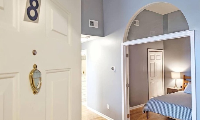 Bay City Apartment | Tanner Bldg Apt 8 - 1 bedroom (Downtown)