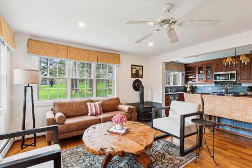 Stowe House | Tansy Hill Farm Guest House