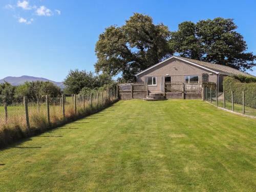 Llandwrog House | Tanydderwen