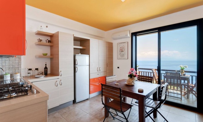Taormina Apartment | Taormina Panoramic Seaview Apartment