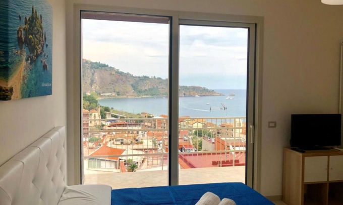 Villagonia Apartment | Taormina Wonderful Solarium