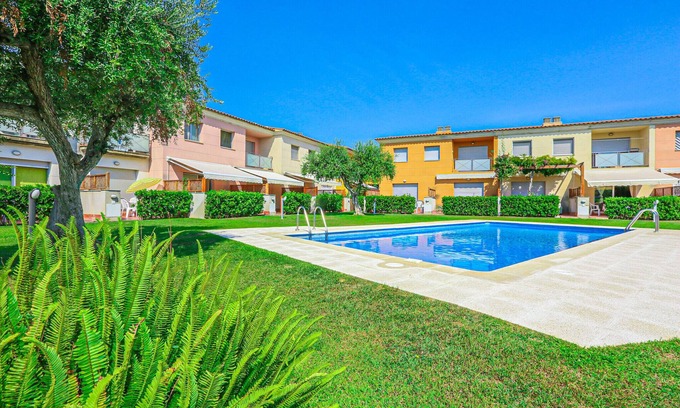 Cambrils Ski Chalet | Tarongers - House for 6 people in Cambrils