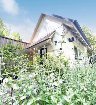 Rothenburg ob der Tauber House | TauberChalet I Privates Boutique-Ferienhaus mit Whirlpool, Sauna, Garten, Naturmagie & ZellBoost