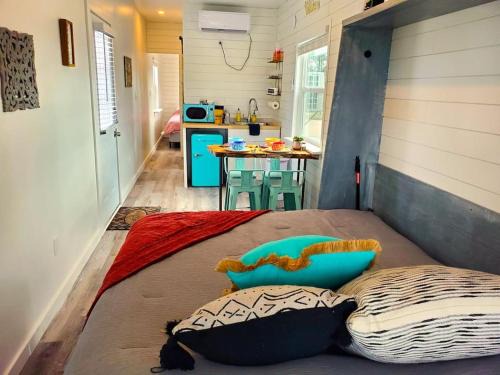 Johnson City House | TCR at 290 Wine Trail #13 Now dog friendly