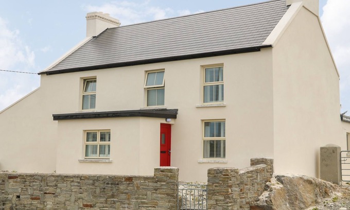 Letterkenny Cottage | TEACH BRIDGET, family friendly in Derrybeg, County Donegal