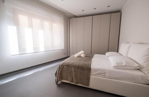Ruggero Settimo Apartment | Teatro Apartments Villafranca