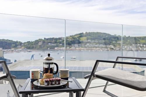 Teignmouth House | Teign View, Grand Banks