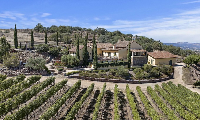 Murrieta Villa | Temecula Valley Wine Country Area - European Villa on 20 Acre Vineyard