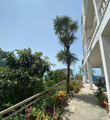 Kvariati House | Temo's guest house in Kvariati