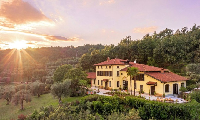 Salo Villa | Tenuta Navelli 12+2, Emma Villas