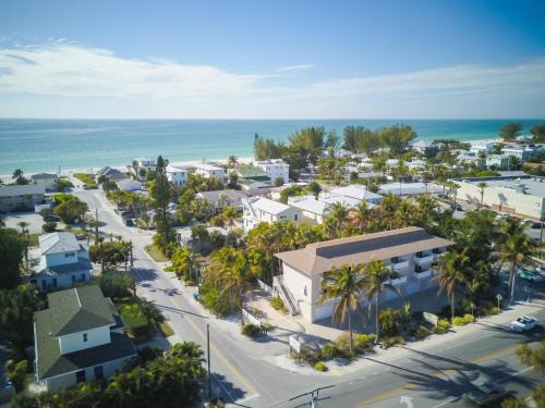 Ilexhurst House | Terrace Condo 1