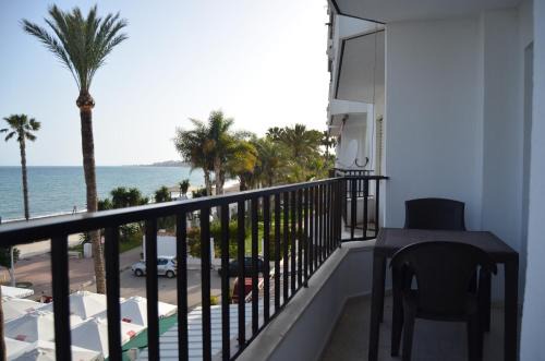 Caleta de Velez Apartment | Terrasol Pirámides Puerto Blanco