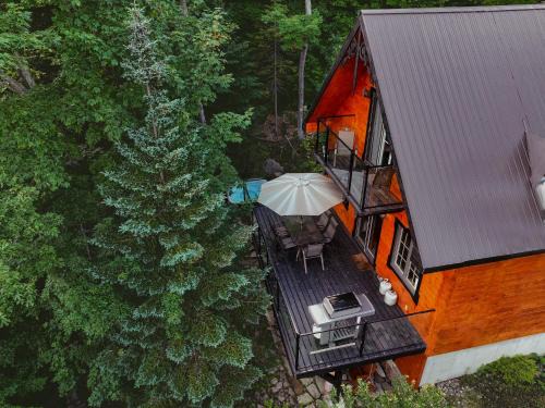 Entrelacs Ski Chalet | Terrasses Kedros Spa & Fireplace Cozy Chalet